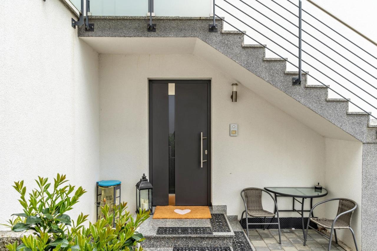 Ferienwohnung Familie Richter Лар Экстерьер фото